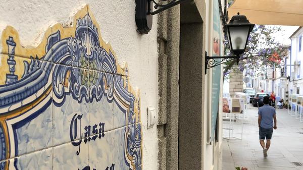 Hier geht es ruhig und typisch portugiesisch zu. Doch von hier aus geht es auch in die große weite Welt.