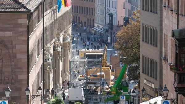 Nur zweieinhalb Tage bleiben den Verantwortlichen für den Abbau der Strecke. Viel Zeit, den District Ride zu genießen, hatte die Truppe um Bauleiter Niko Bößl nicht. "Sobald der letzte Fahrer durch ist, fangen wir mit dem Abbau an", hatte Bößl bereits bei der Streckenbegehung angekündigt.