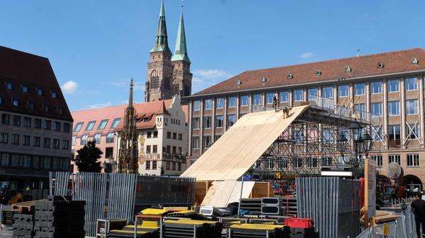 Die große Rampe am Hauptmarkt hatte alle Blicke auf sich gezogen. Beim "Best Trick Contest" am Freitag begeisterten vor allem Emil Johansson und Nicholi Rogatkin die Zuschauer.