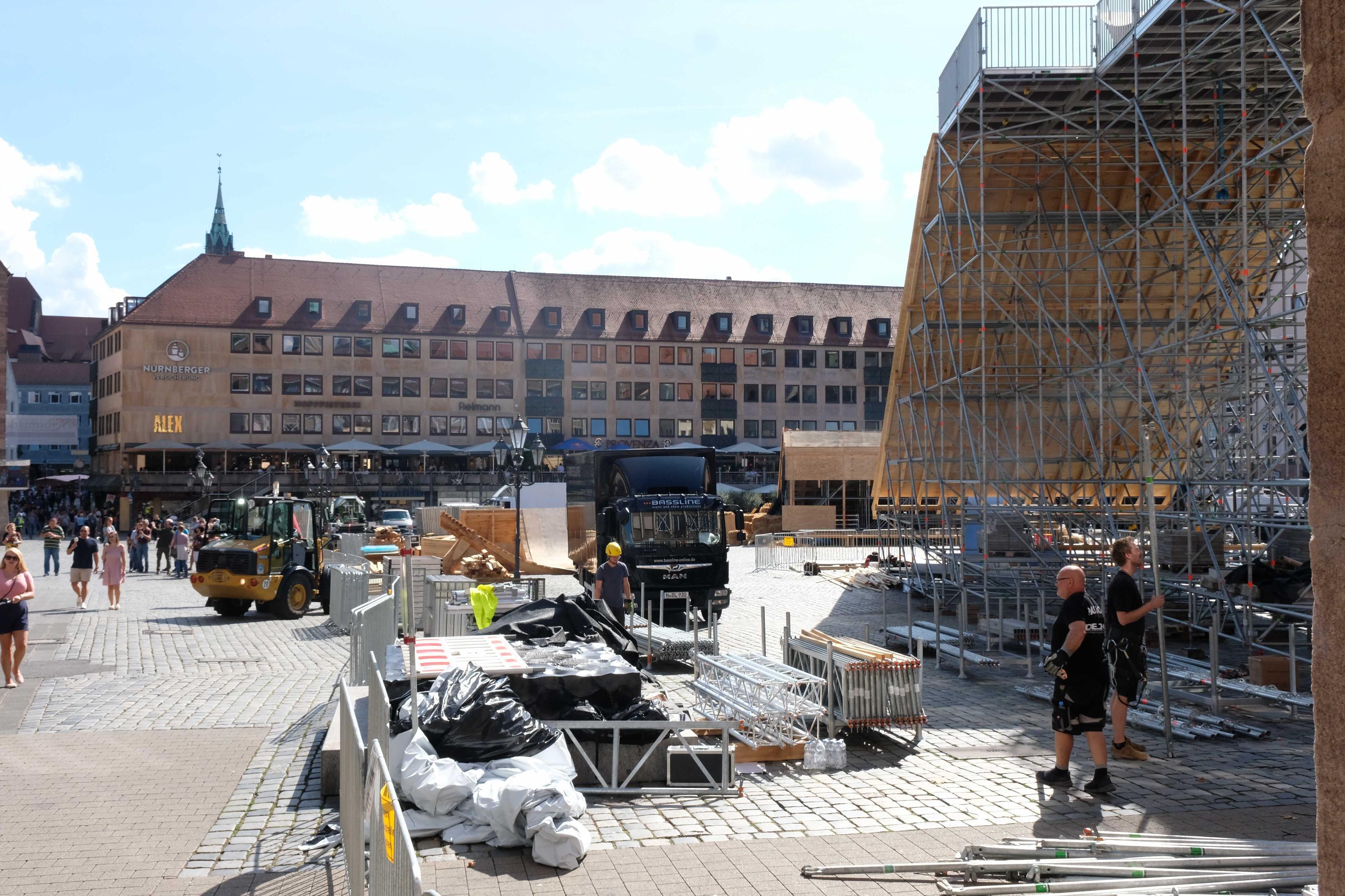 Viele staunten, wie die Athleten angesichts der rasenden Geschwindigkeit in der Luft überhaupt die Übersicht behalten. 