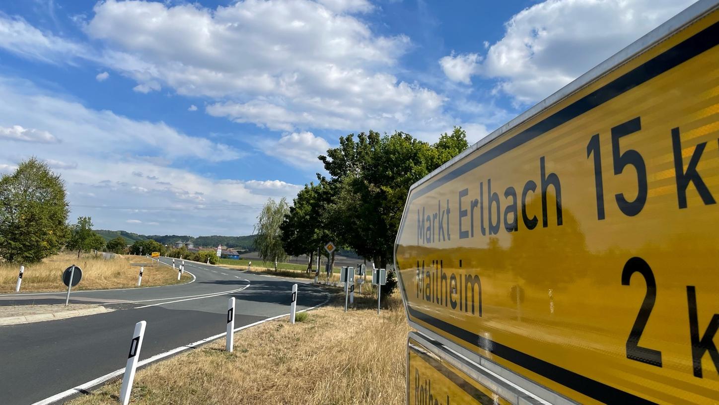 Die Strecke von Lenkersheim nach Mailheim, in Richtung Markt Erlbach und Nürnberg bleibt wochenlang gesperrt.
Die Strecke von Lenkersheim nach Mailheim, in Richtung Markt Erlbach und Nürnberg bleibt wochenlang gesperrt.