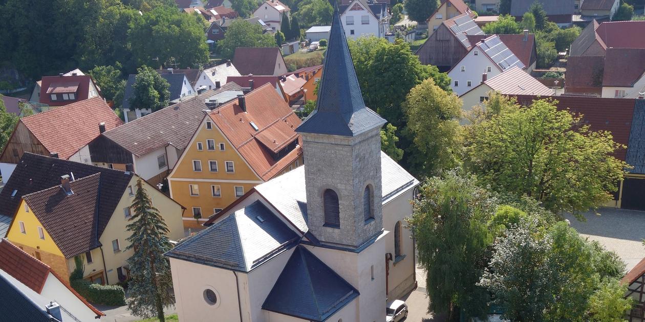 Hartenstein Wo2 Hartenstein greift katholischer Gemeinde unter die Arme