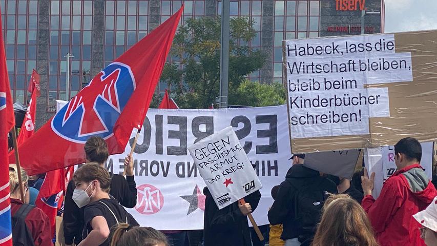 300 Menschen bei Demo gegen Preissteigerungen in Nürnberg