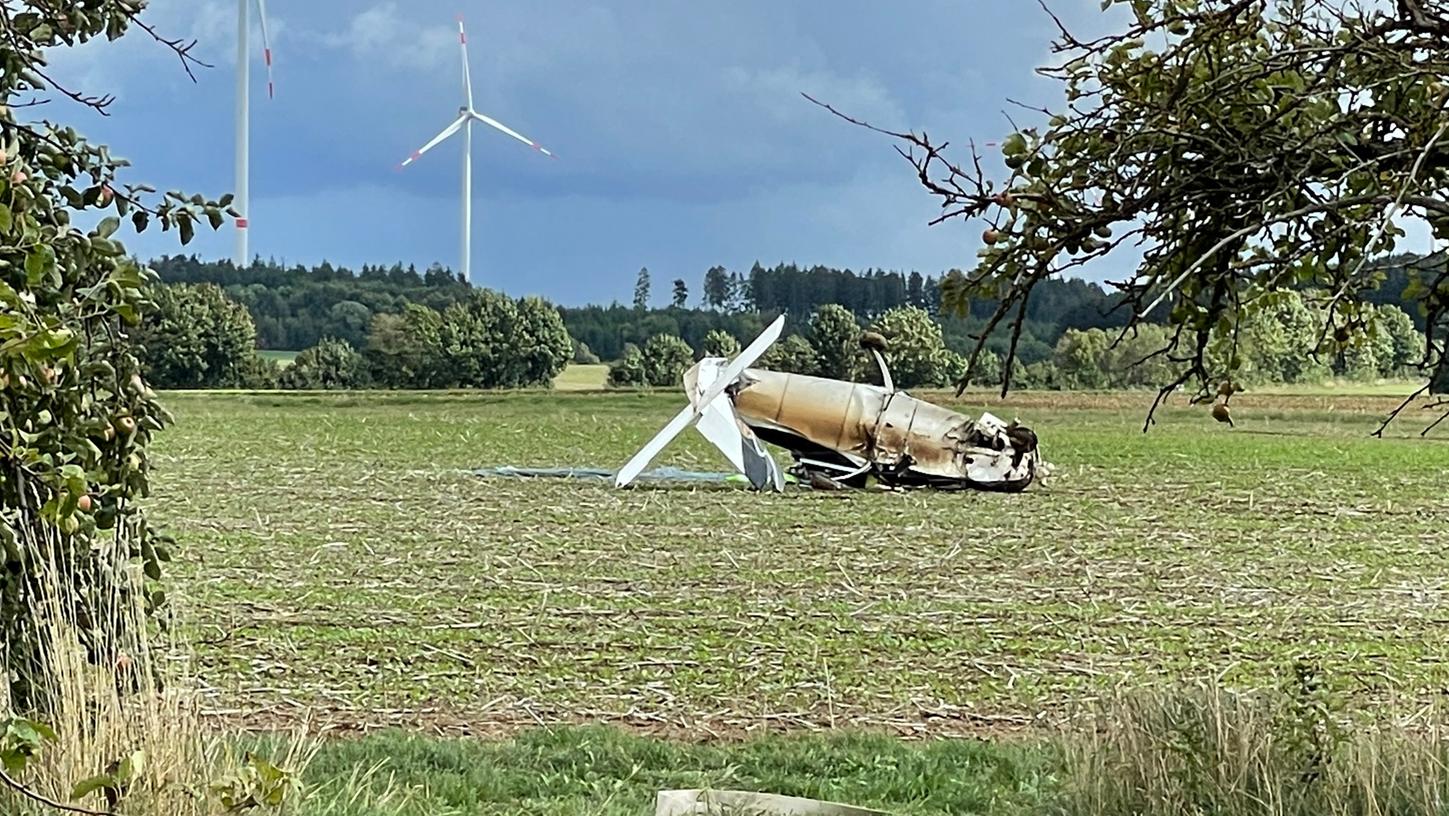 Bei dem Flugzeugabsturz nahe Thalmässing kam ein 53-Jähriger ums Leben.
