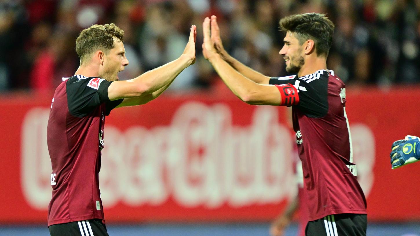 Im Jubel vereint: Nürnbergs Innenverteidiger James Lawrence (l.) und Christopher Schindler.
Im Jubel vereint: Nürnbergs Innenverteidiger James Lawrence (l.) und Christopher Schindler.
