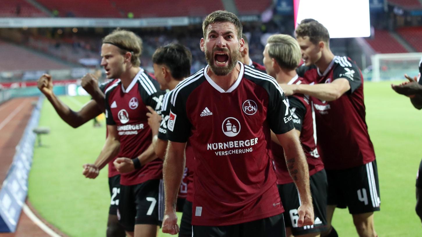 Ist ja schon gut, lieber Enrico Valentini. In Darmstadt gibt's die Bestnote. Hoffentlich.
Ist ja schon gut, lieber Enrico Valentini. In Darmstadt gibt's die Bestnote. Hoffentlich.