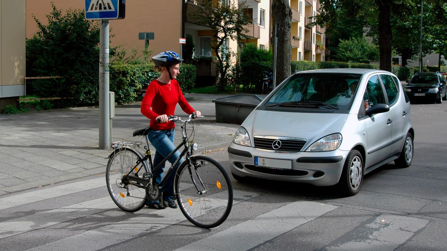 Zebrastreifen: Diese Regeln sollten Sie kennen Zebrastreifen: Diese Regeln sollten Sie kennen