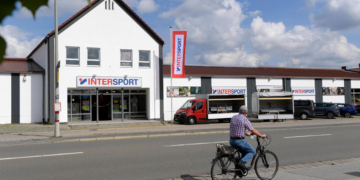 Auch Intersport in Neumarkt schließt: \