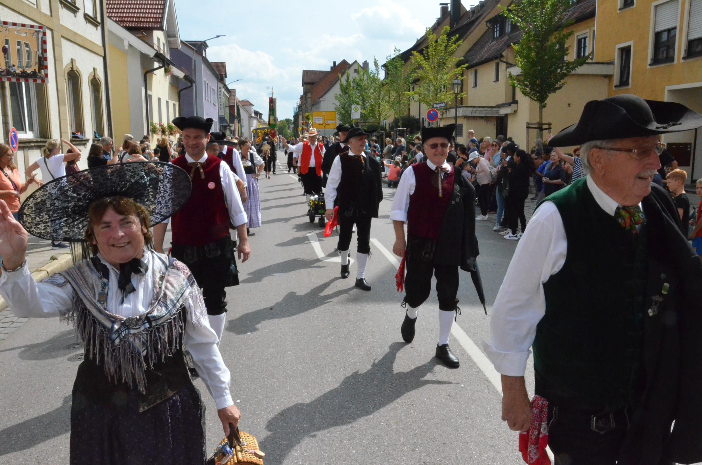 Die Trachtengruppe D'Altmühltaler.