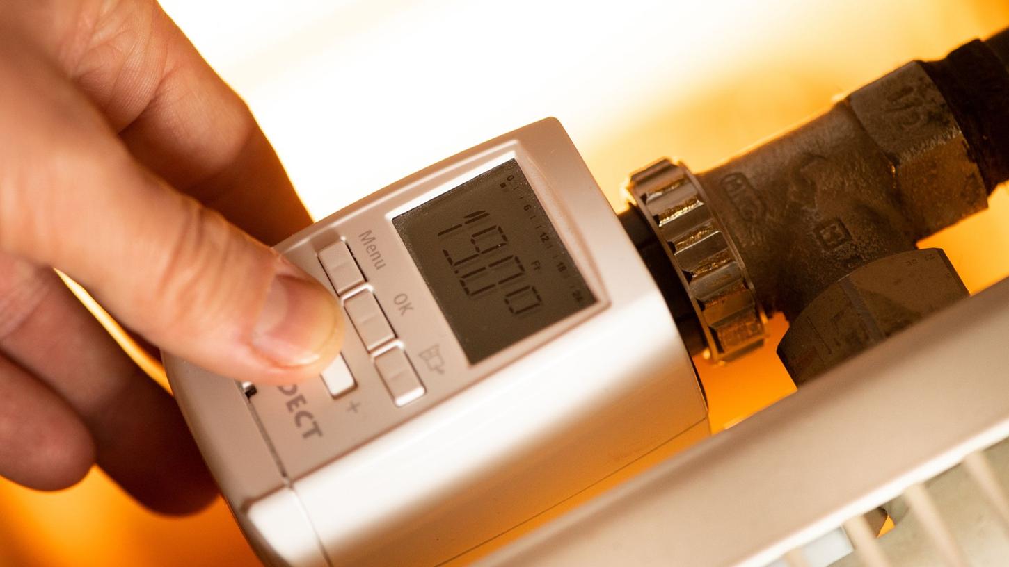 Mit einem digitalen Heizungsthermostat können Verbraucher die Temperatur an ihre Bedürfnisse anpassen - und so sparen. Mit einem digitalen Heizungsthermostat können Verbraucher die Temperatur an ihre Bedürfnisse anpassen - und so sparen.
