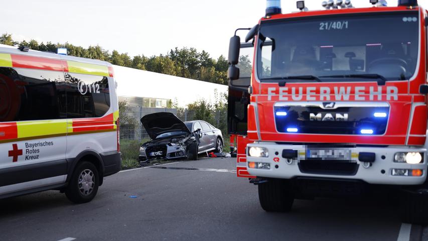 Die Zuständigkeit liegt bei der Verkehrspolizei Fürth. Ein Unfallgutachter wurde auf Anordnung der zuständigen Staatsanwaltschaft hinzugezogen.