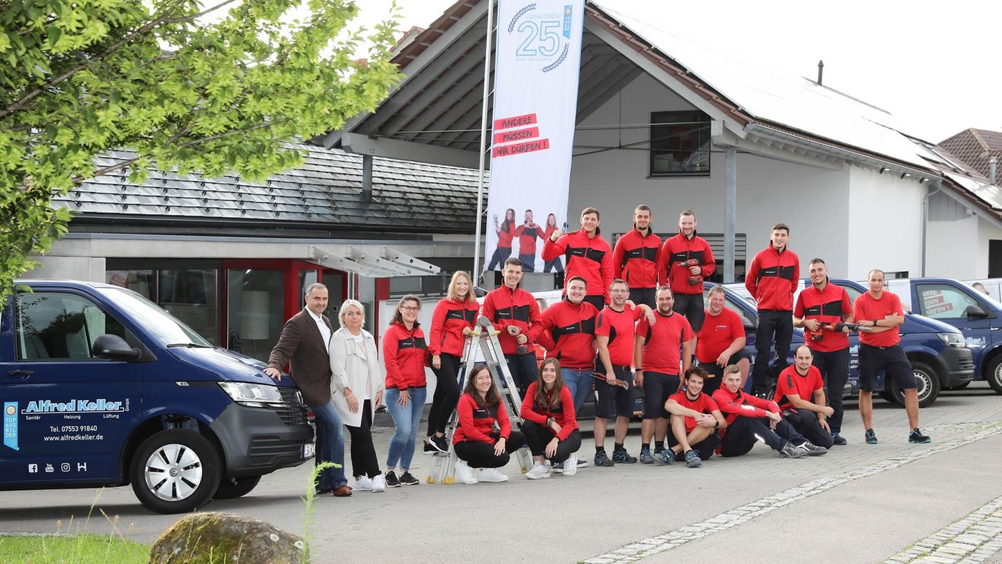 Die Handwerks-Branche hat mit Nachwuchsproblemen zu kämpfen. In vielen Betrieben bleiben Lehrstellen unbesetzt. Nicht so bei dem Sanitär- und Lüftungs-Betrieb von Alfred Keller. Im Team finden sich zahlreiche junge Mitarbeitende.