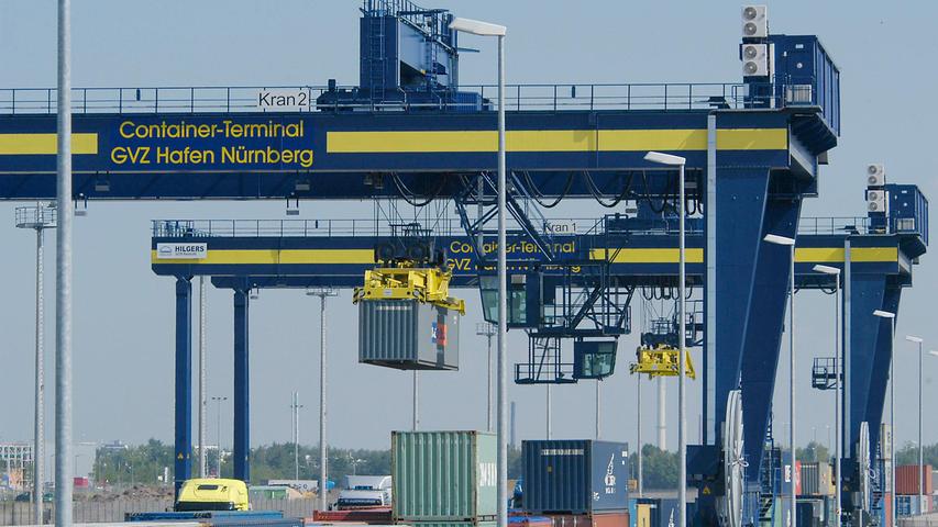 Ein Herzstück des Bayernhafens Nürnberg: das 2006 eröffnete Kombinierte-Verkehr-Terminal. Derzeit wird es umgebaut. Dadurch wird die Umschlagskapazität um 30 Prozent erhöht.
