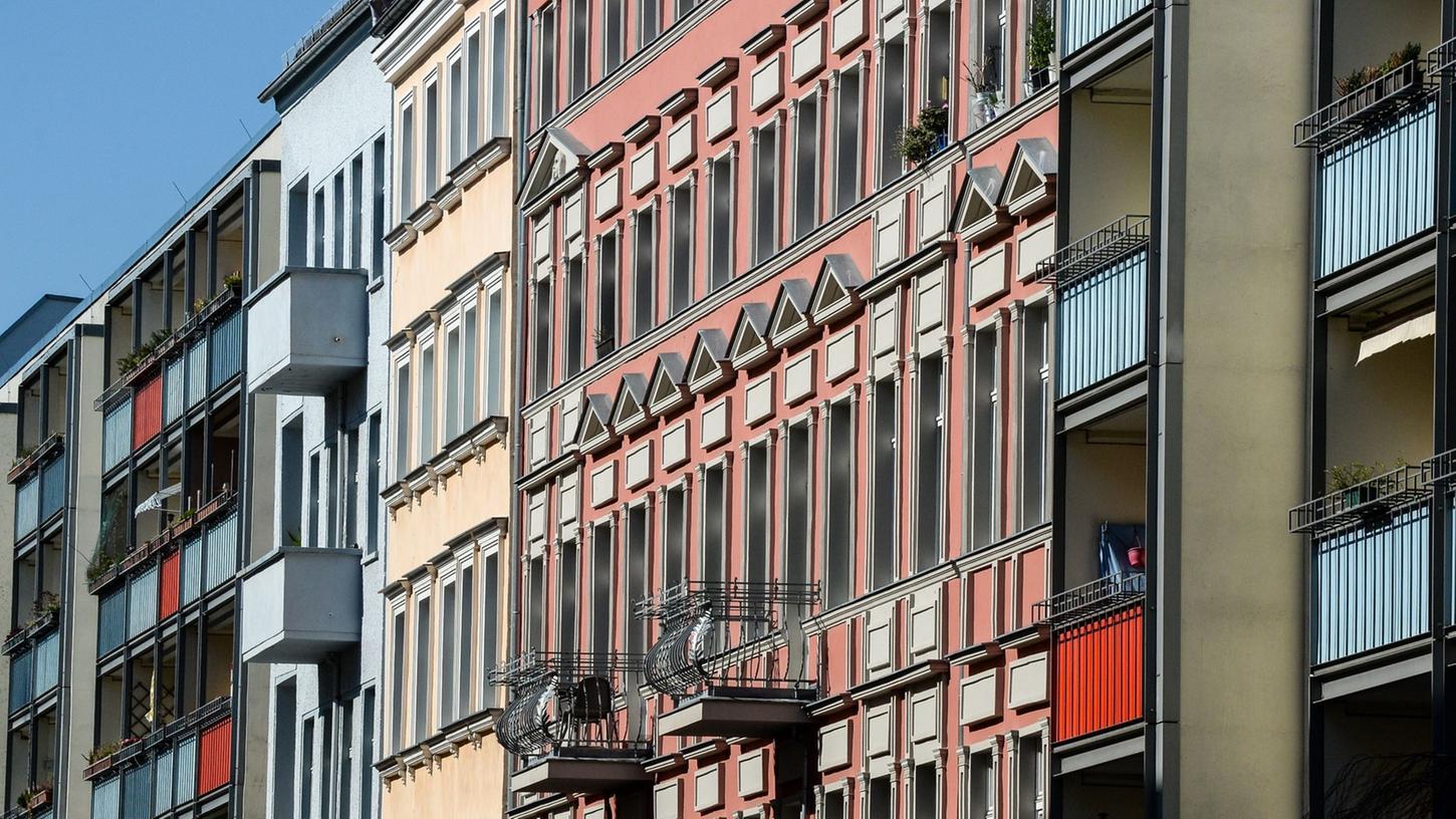 Der Bundesgerichtshof (BGH) hat am Freitag ein Urteil zur Gebäudeversicherung in Eigentümergemeinschaften verkündet. Demnach müssen sich die Eigentümer den Versicherungs-Selbstbehalt teilen. Der Bundesgerichtshof (BGH) hat am Freitag ein Urteil zur Gebäudeversicherung in Eigentümergemeinschaften verkündet. Demnach müssen sich die Eigentümer den Versicherungs-Selbstbehalt teilen.
