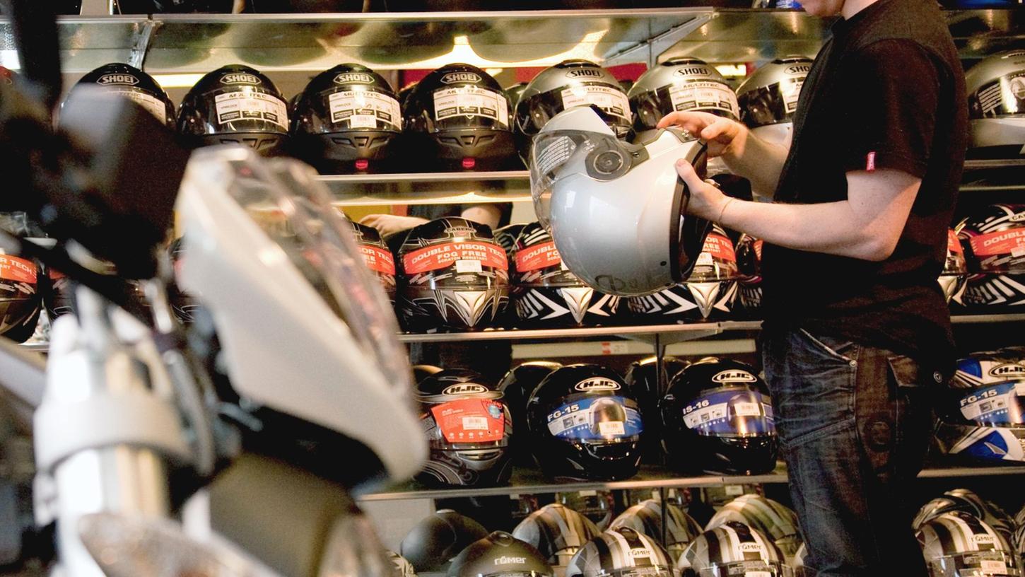 Welcher Helm passt zu meinem Kopf? Beim Kauf sollten Sie nicht auf einen Schnell- und einen Dauertest verzichten. Welcher Helm passt zu meinem Kopf? Beim Kauf sollten Sie nicht auf einen Schnell- und einen Dauertest verzichten.