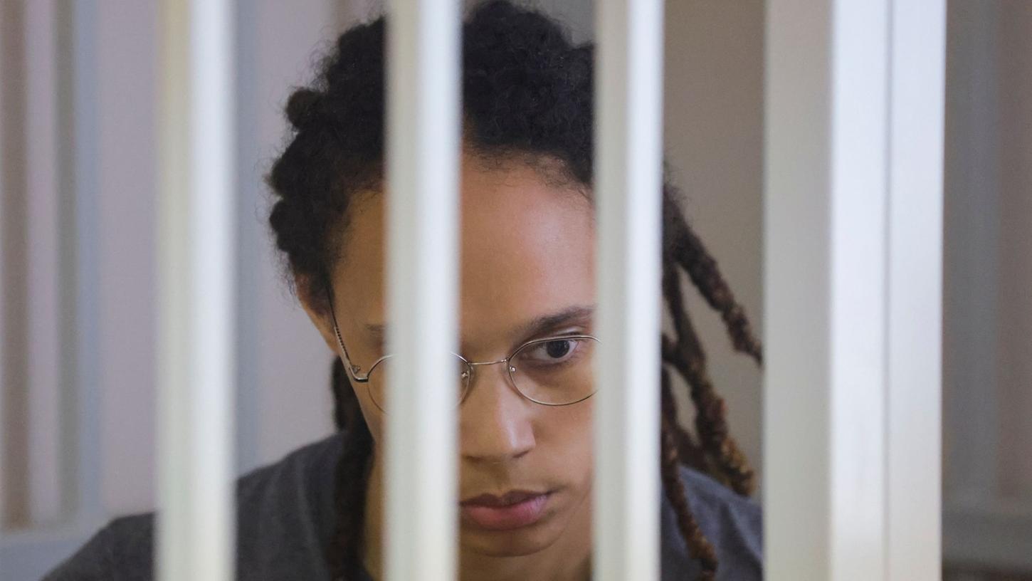 Die US-Basketballerin Brittney Griner Anfang August bei der Urteilsverkündung in Moskau. Die US-Basketballerin Brittney Griner Anfang August bei der Urteilsverkündung in Moskau.