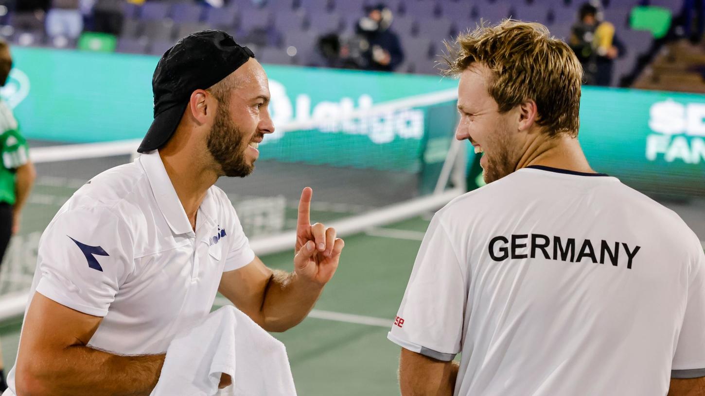 Im Davis Cup noch ungeschlagen: Tim Pütz (l) und Kevin Krawietz jubeln. Im Davis Cup noch ungeschlagen: Tim Pütz (l) und Kevin Krawietz jubeln.