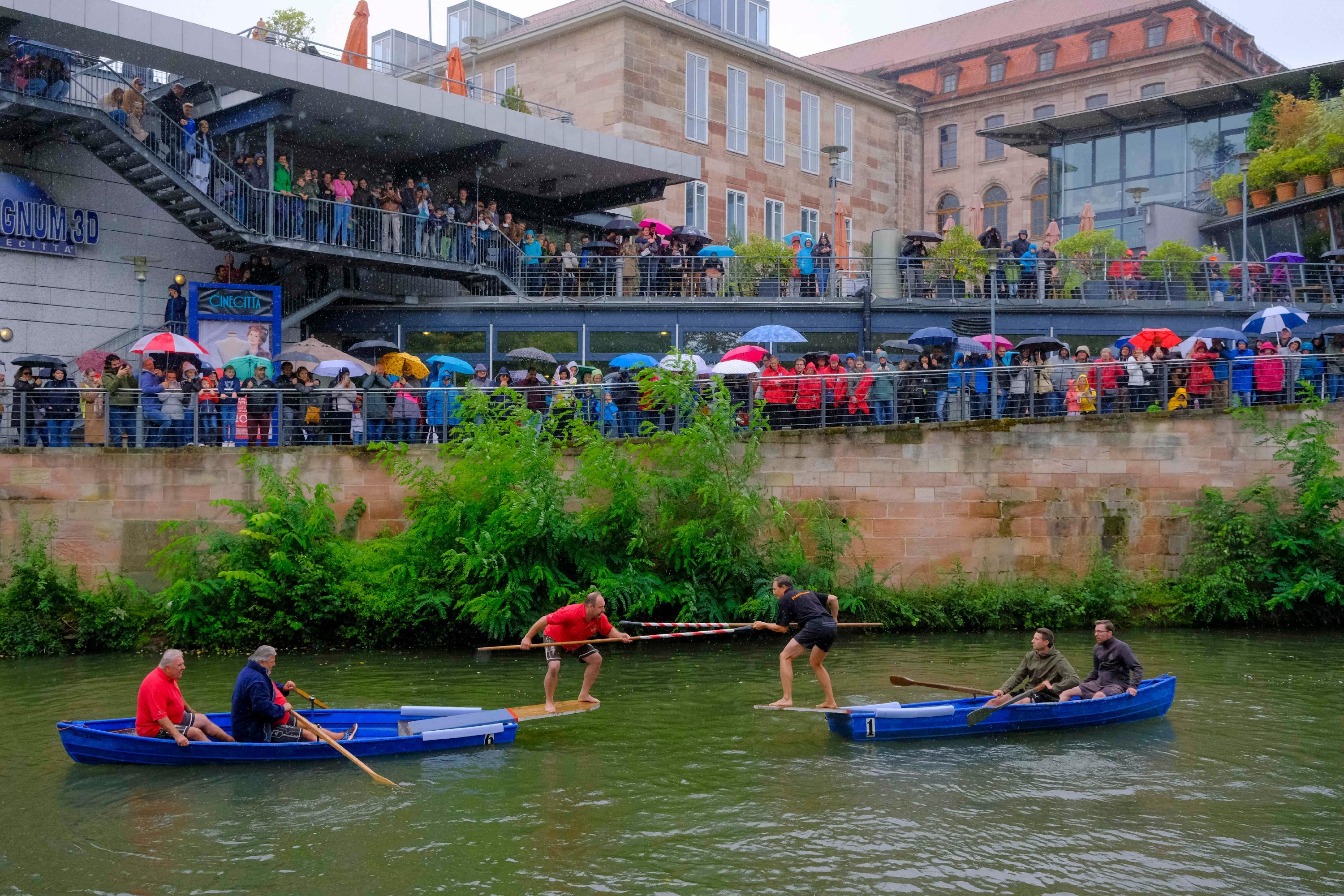 Auch nach der coronabedingten Zwangspause ist das Fischerstechen ein Publikumsmagnet.