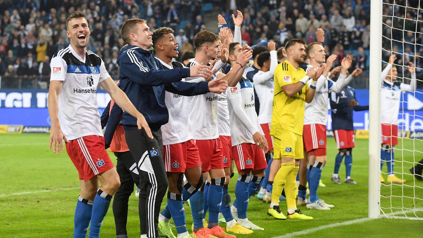 Die HSV-Spieler feiern den 2:0-Sieg gegen Fortuna Düsseldorf. Die HSV-Spieler feiern den 2:0-Sieg gegen Fortuna Düsseldorf.