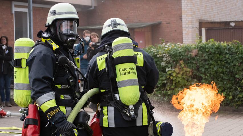 Verletzte, Feuer, Kunstblut: Spektakuläre Großübung in Nürnberger Grundschule