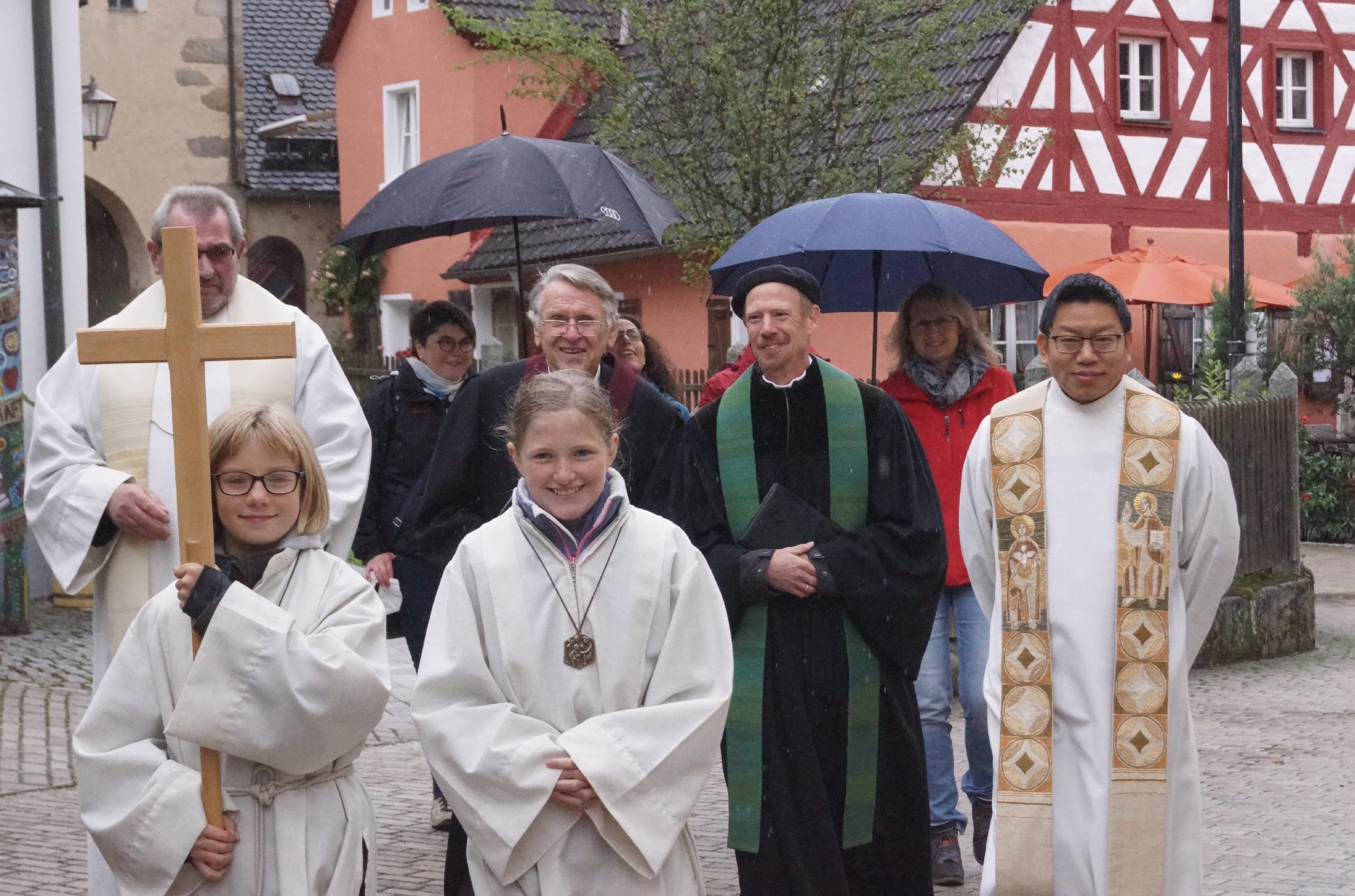 Gläubige aus dem Raum Pegnitz und Auerbach trotzten dem Regen