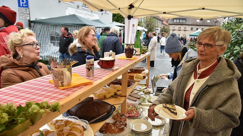 Der Krenmarkt in Baiersdorf lockte auch in diesem Jahr wieder mit Geschichte, Tradition und Kulinarik.
