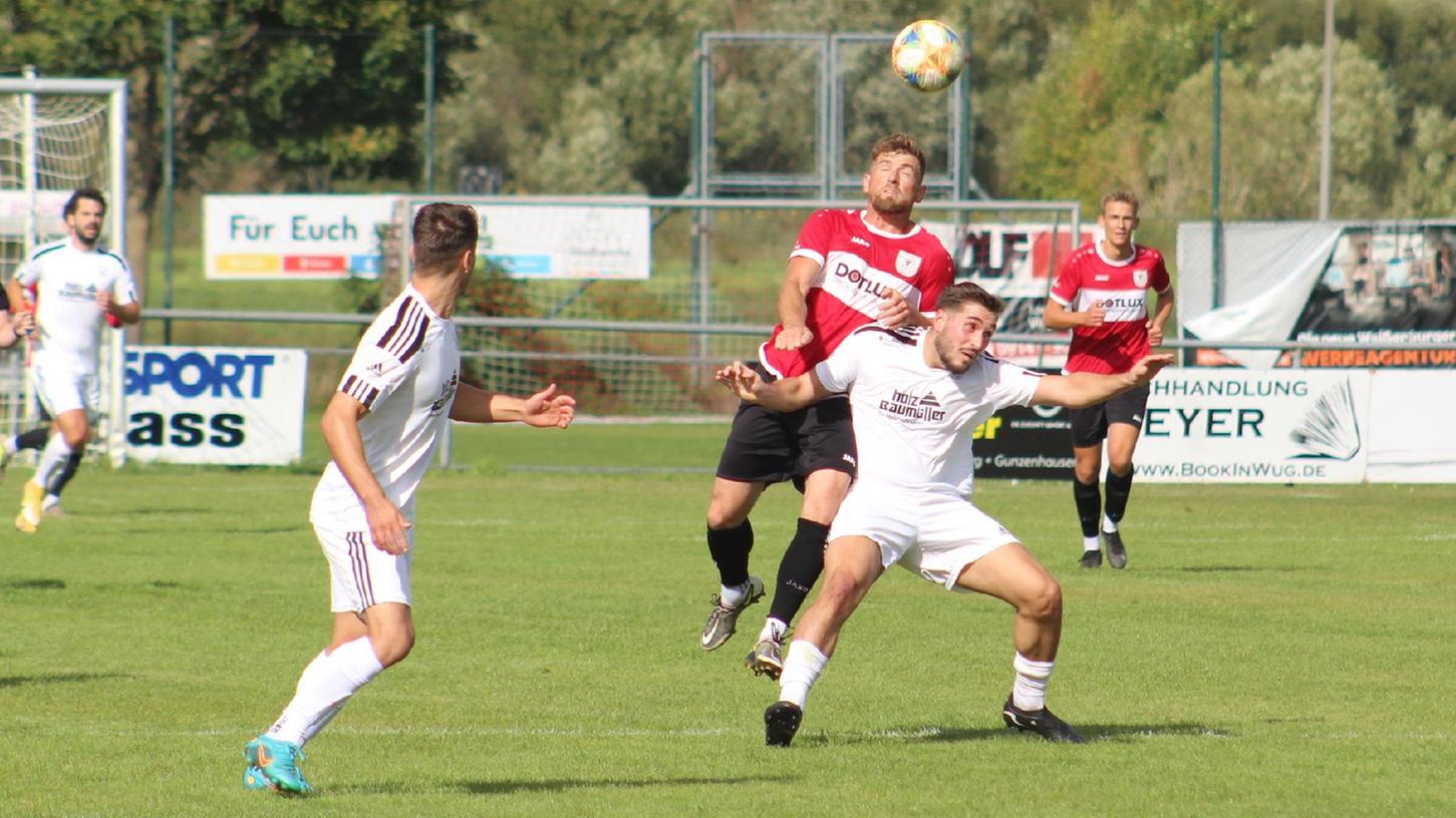 So sehr sich der TSV 1860 auch streckte, im Auswärtsspiel in Kaufering konnte die Landesliga-Truppe nichts Zählbares mit nach Hause nehmen. Unser Bild zeigt Zijad Eco im Heimspiel gegen Mering. 