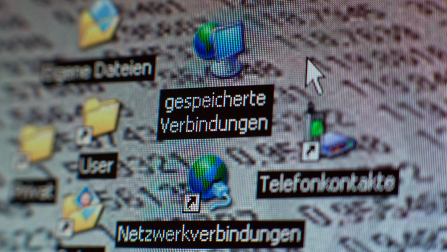 Die Vorratsdatenspeicherung beschäftigt seit Jahren Gerichte und spaltet die Gemüter. Nun entscheidet der EuGH über die umstrittene Regelung. Die Vorratsdatenspeicherung beschäftigt seit Jahren Gerichte und spaltet die Gemüter. Nun entscheidet der EuGH über die umstrittene Regelung.