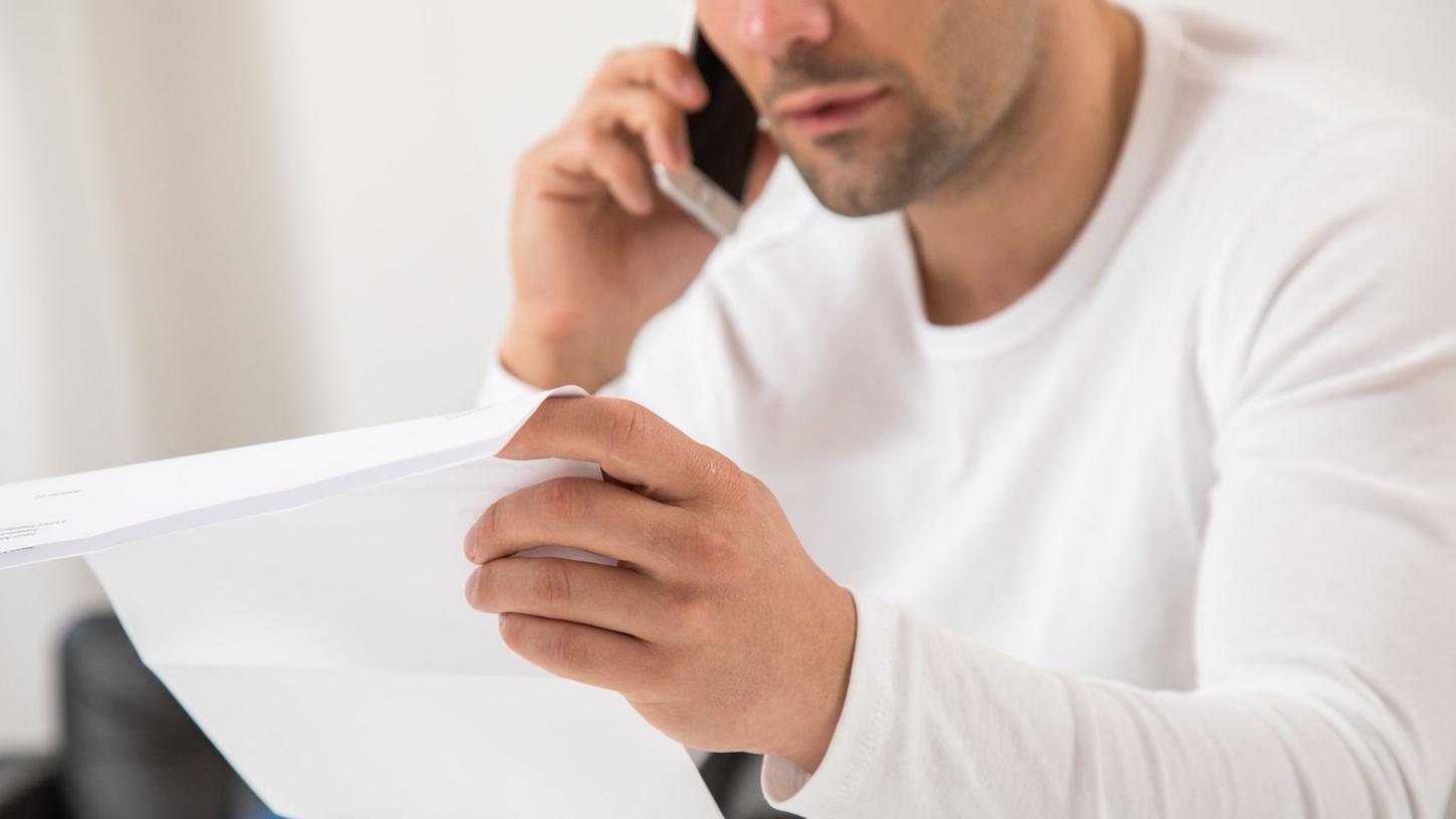 Ärger über die Beitragsanhebung ihrer Versicherung? In diesem Fall können Sie von Ihrem Sonderkündigungsrecht Gebrauch machen. Ärger über die Beitragsanhebung ihrer Versicherung? In diesem Fall können Sie von Ihrem Sonderkündigungsrecht Gebrauch machen.