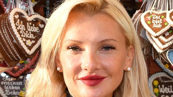 Evelyn Burdecki schaute ebenfalls beim Cathy Hummels Wiesn Bummel vorbei.