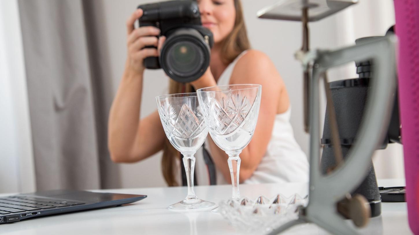 Wer auf Ebay-Kleinanzeigen verkaufen möchte, kann Angebote ab sofort auch mit der neuen Option "Direkt kaufen" einstellen. Wer auf Ebay-Kleinanzeigen verkaufen möchte, kann Angebote ab sofort auch mit der neuen Option "Direkt kaufen" einstellen.