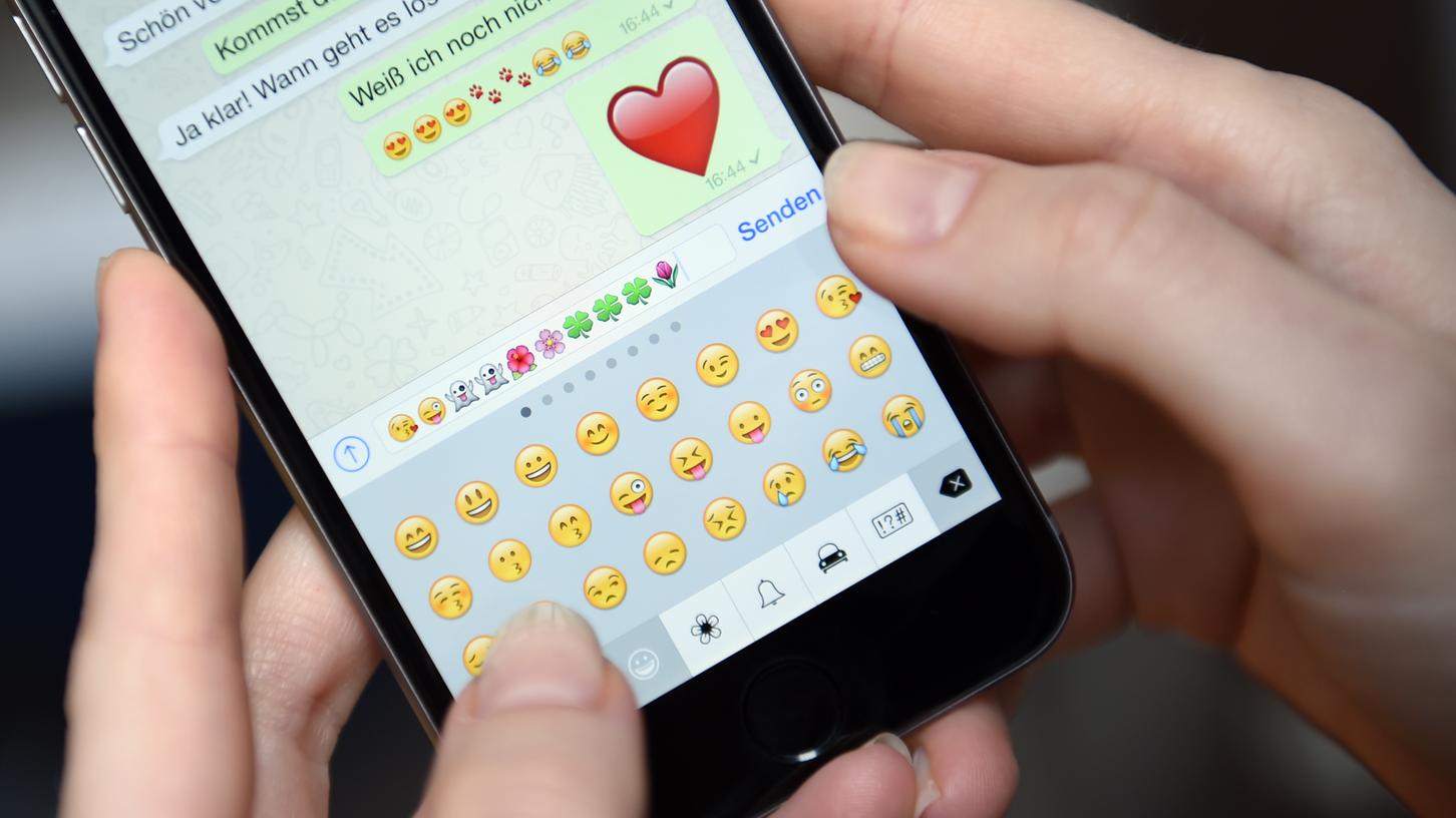Betrüger setzen verstärkt auf die Onlinekommunikation und Messenger-Dienste wie WhatsApp.
Betrüger setzen verstärkt auf die Onlinekommunikation und Messenger-Dienste wie WhatsApp.