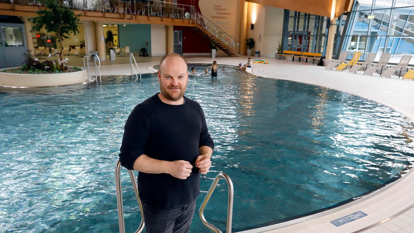 Das Forchheimer Königsbad (im Bild: Betriebsleiter Christian Lenkl) muss generalsaniert werden. Aber wann kann das losgehen?
Das Forchheimer Königsbad (im Bild: Betriebsleiter Christian Lenkl) muss generalsaniert werden. Aber wann kann das losgehen?
