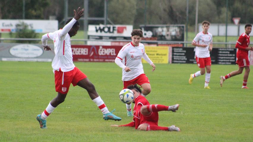 Die U19 des TSV 1860 Weißenburg hielt gegen Regensburg gut mit, musste sich aber mit 2:3 geschlagen geben. 
