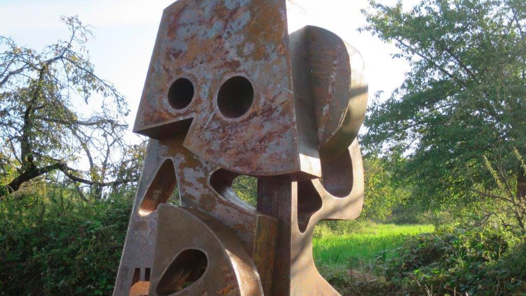 Die Stahlskulptur "Keltenschädel" von Gerhard Hex aus Rudertshausen am Walberla.
Die Stahlskulptur "Keltenschädel" von Gerhard Hex aus Rudertshausen am Walberla.