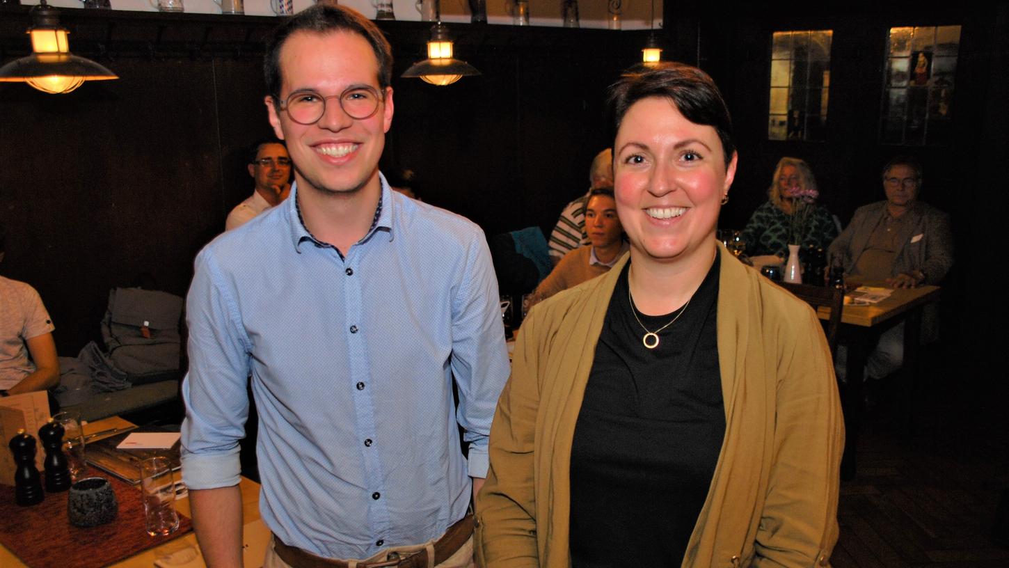 Dieses Duo geht für die FDP im Stimmkreis Fürth ins Rennen um die Direktmandate: Gülden Hennemann (Landtag) und Felix Bartsch (Bezirkstag). Dieses Duo geht für die FDP im Stimmkreis Fürth ins Rennen um die Direktmandate: Gülden Hennemann (Landtag) und Felix Bartsch (Bezirkstag).