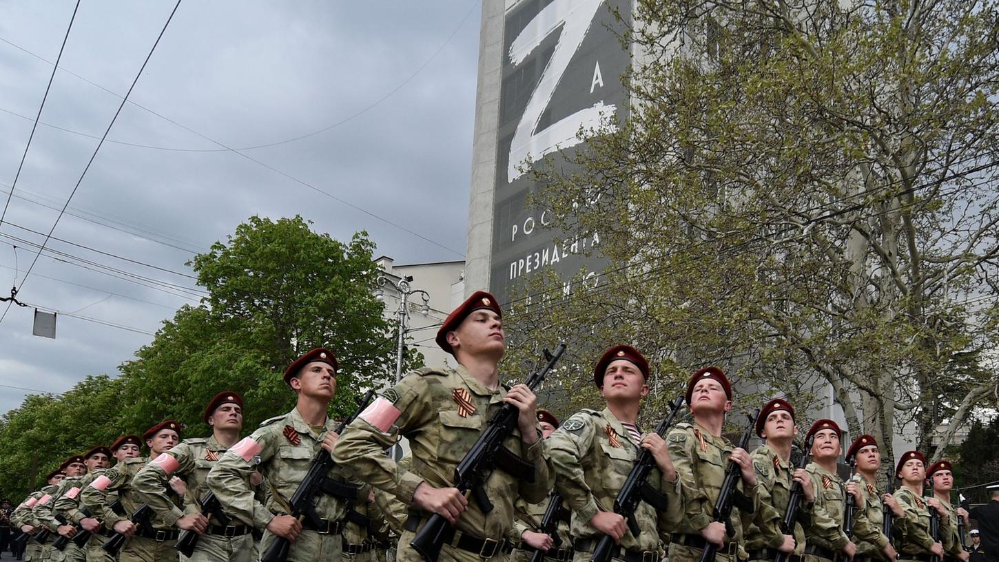 Soldaten der russischen Nationalgarde (Rosguardia) in der von Russland 2014 annektierten Stadt Sewastopol.
