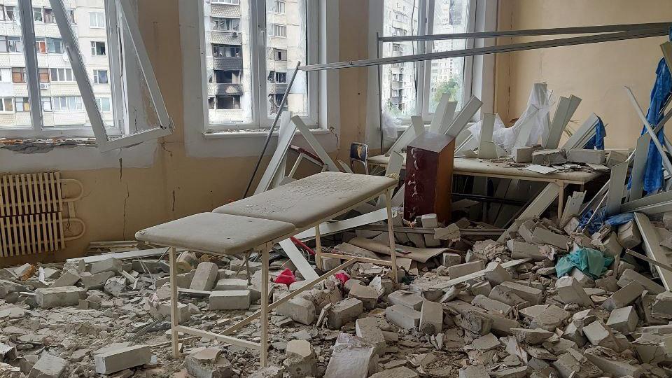 Das Krankenhaus im Bezirk Satovka in Charkiw wurde stark zerstört. Dorthin hatte die Arbeiterwohlfahrt Betten aus Mittelfranken gebracht. Das Krankenhaus im Bezirk Satovka in Charkiw wurde stark zerstört. Dorthin hatte die Arbeiterwohlfahrt Betten aus Mittelfranken gebracht.