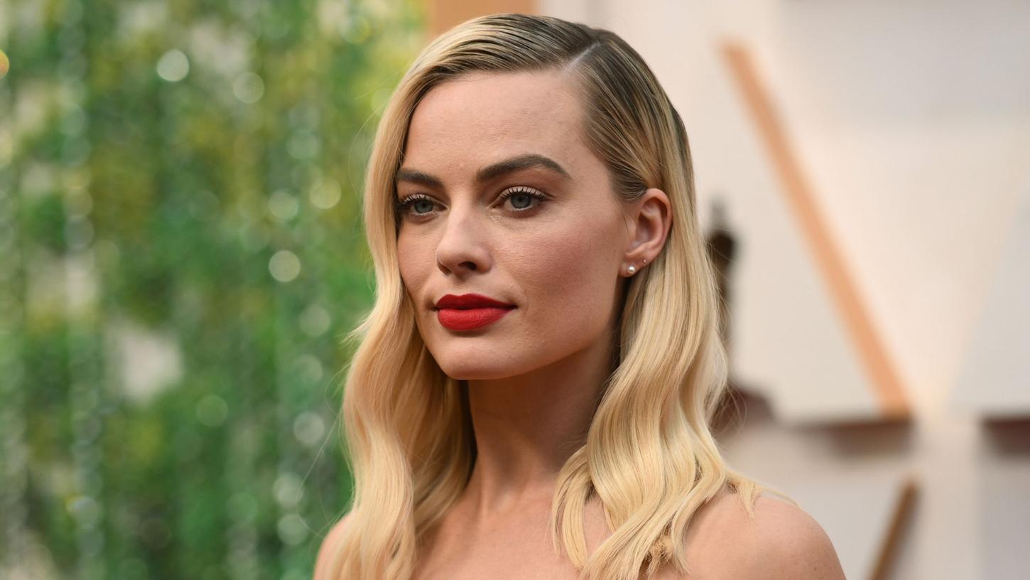 Schauspielerin Margot Robbie spielt die Barbie im entsprechenden Film. Schauspielerin Margot Robbie spielt die Barbie im entsprechenden Film.