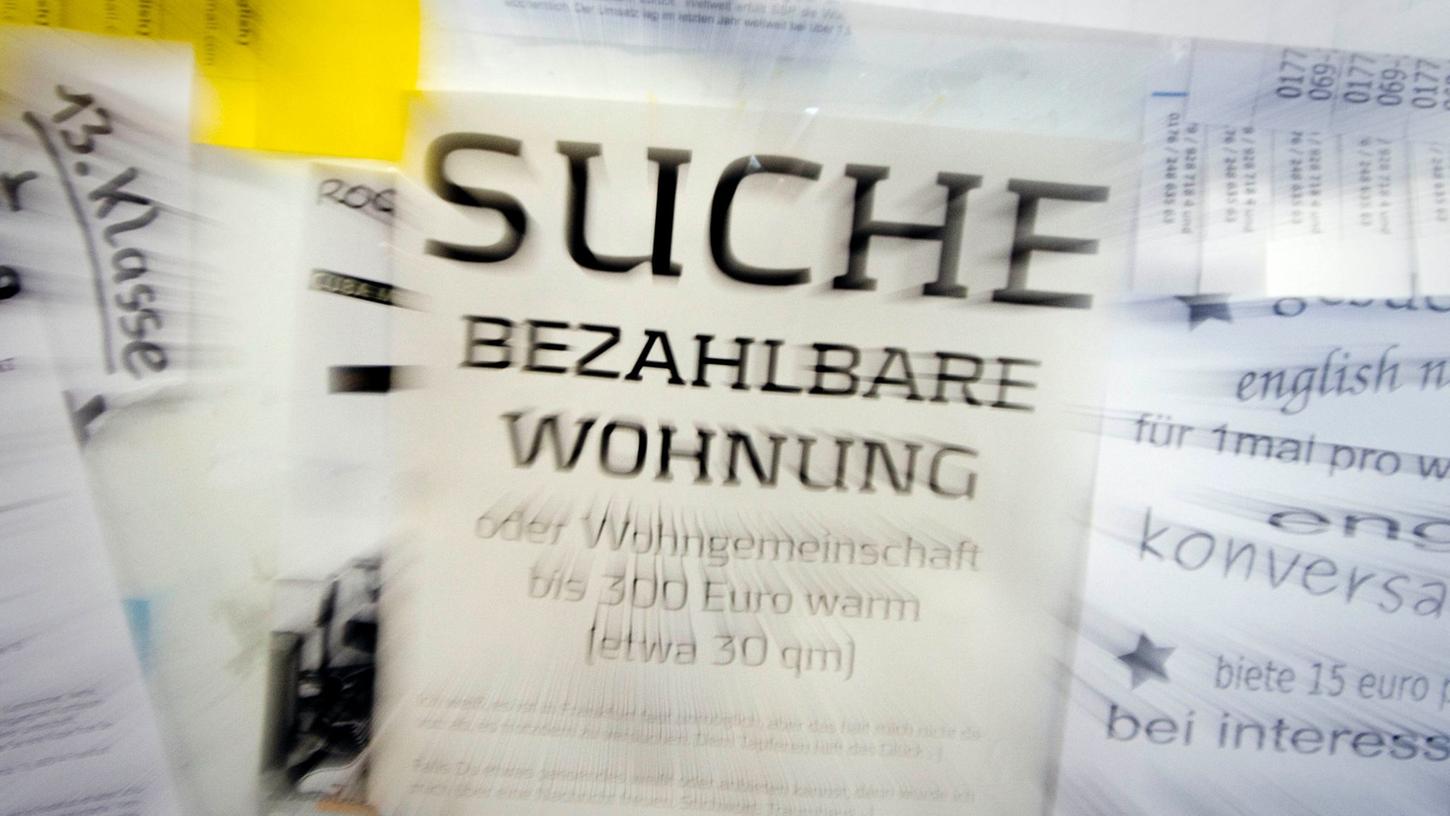 Laut MLP-Report haben sich Mietpreise für Studentenwohnungen im Vergleich zum Vorjahr deutlich verteuert. In Berlin wurde ein Anstieg von 18,5 Prozent beobachtet. Laut MLP-Report haben sich Mietpreise für Studentenwohnungen im Vergleich zum Vorjahr deutlich verteuert. In Berlin wurde ein Anstieg von 18,5 Prozent beobachtet.