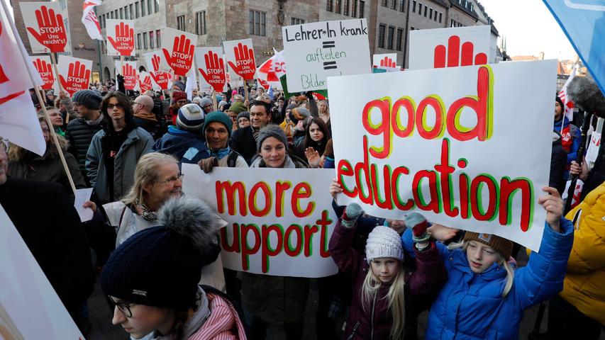 Nach ewigem Kampf der Verbände: Grund- und Mittelschullehrer in Bayern sollen mehr Geld verdienen Nach ewigem Kampf der Verbände: Grund- und Mittelschullehrer in Bayern sollen mehr Geld verdienen