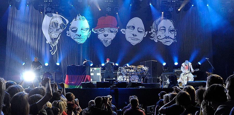Mit Limp Bizkit hat das Rockfestival einen weiteren Star-Act dazugewonnen. Die US-amerikanische Nu-Metal-Band mit Frontmann Fred Durst hat bereits mehr als 33 Millionen Alben verkauft. Mehr Infos zu Limp Bizkit gibt dieses Bandporträt.