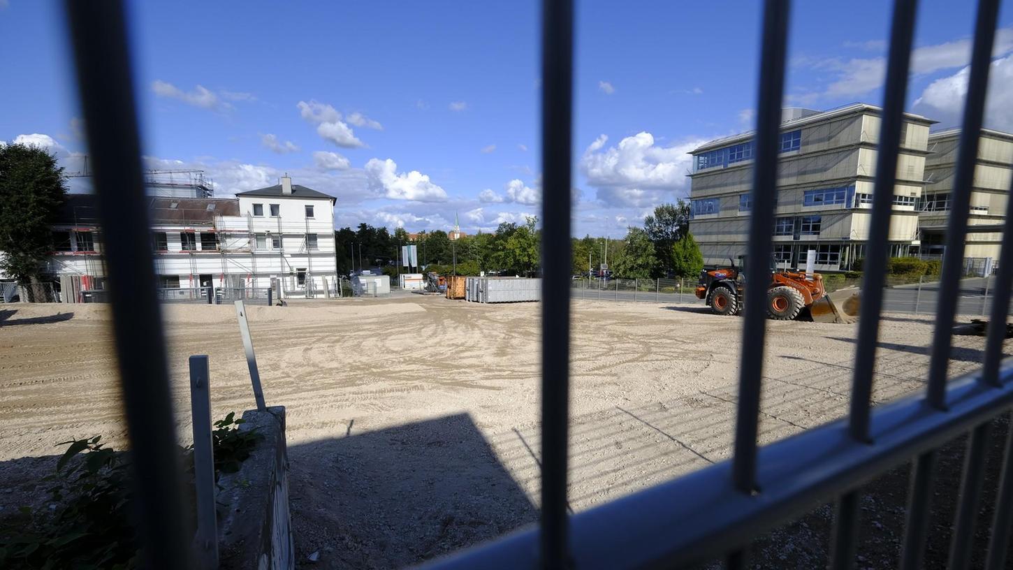 Hier stand bis vor kurzem ein Adidas-Gebäude. Auf dem Areal soll die neue Schaeffler Academy entstehen.
Hier stand bis vor kurzem ein Adidas-Gebäude. Auf dem Areal soll die neue Schaeffler Academy entstehen.