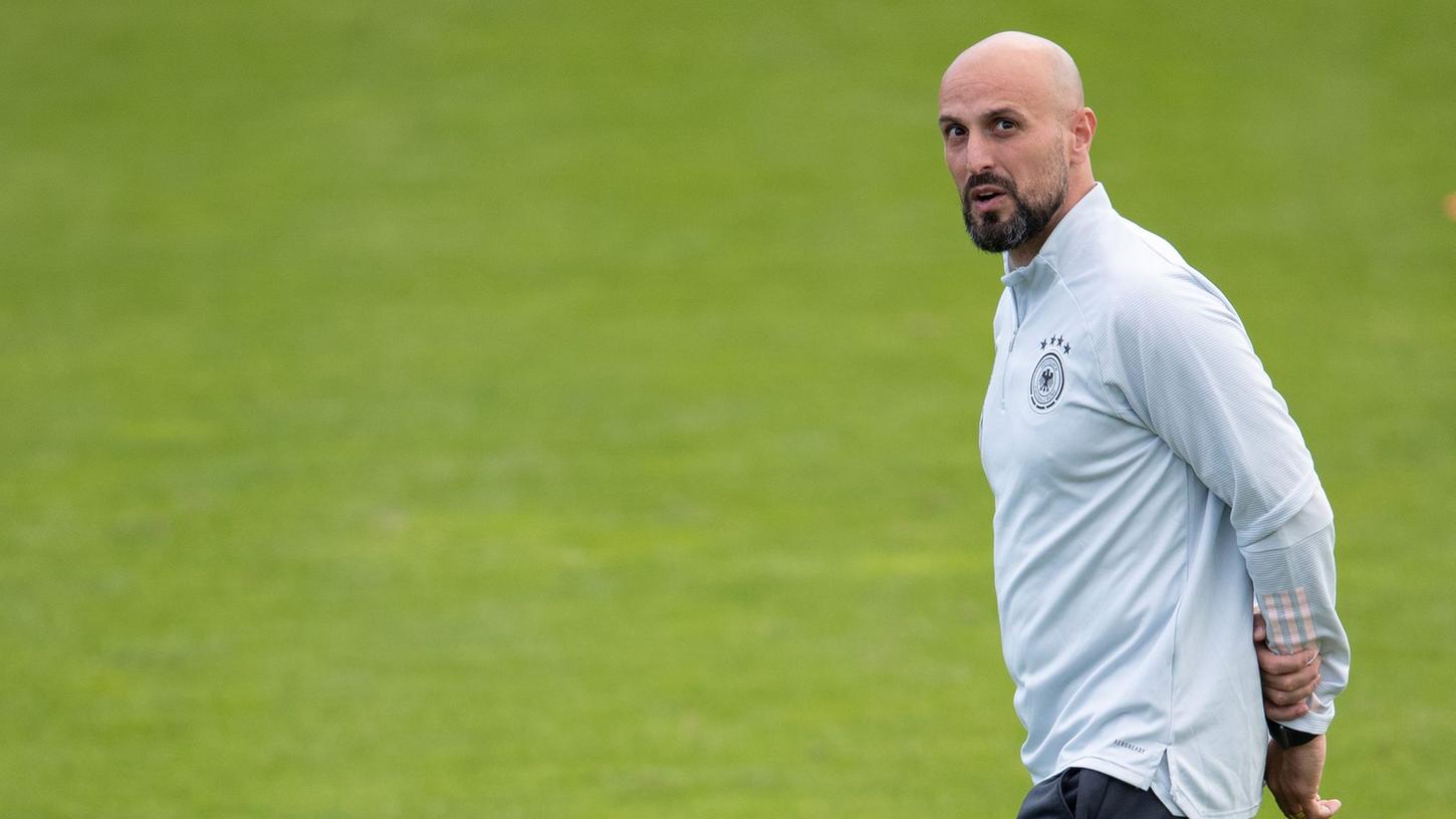 Ist bereits ein Jahr Trainer der deutschen U21: Antonio Di Salvo. Ist bereits ein Jahr Trainer der deutschen U21: Antonio Di Salvo.