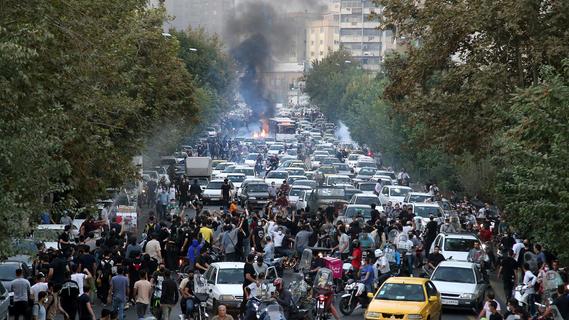 Bei Unruhen im Iran sterben 17 Menschen