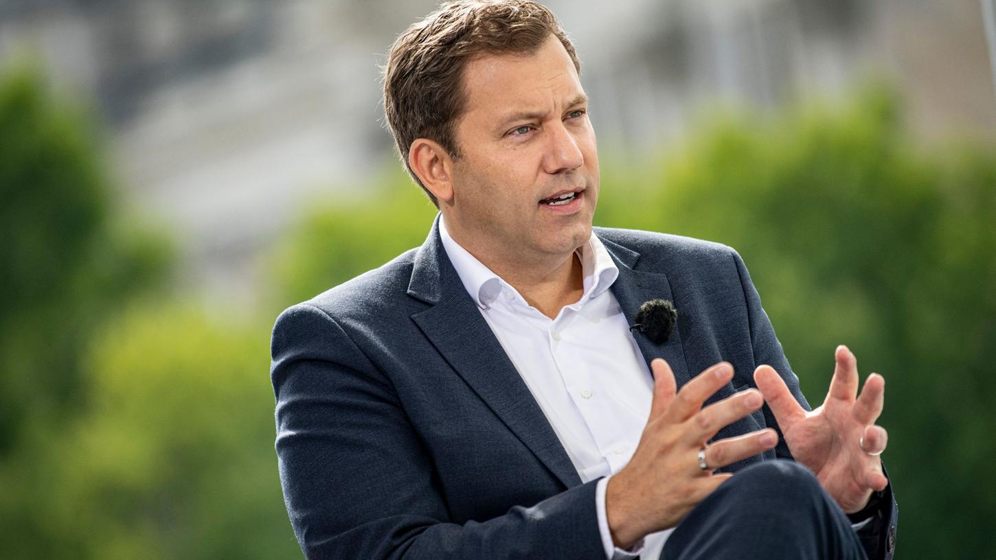 Lars Klingbeil ist Bundesvorsitzender der SPD. Lars Klingbeil ist Bundesvorsitzender der SPD.