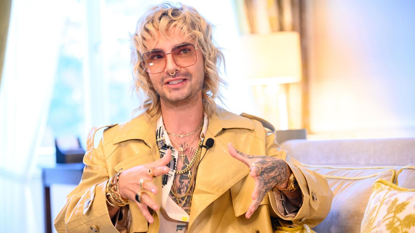 Sänger Bill Kaulitz während eines dpa-Interviews in einer Suite des Hotel Vier Jahreszeiten. Sänger Bill Kaulitz während eines dpa-Interviews in einer Suite des Hotel Vier Jahreszeiten.
