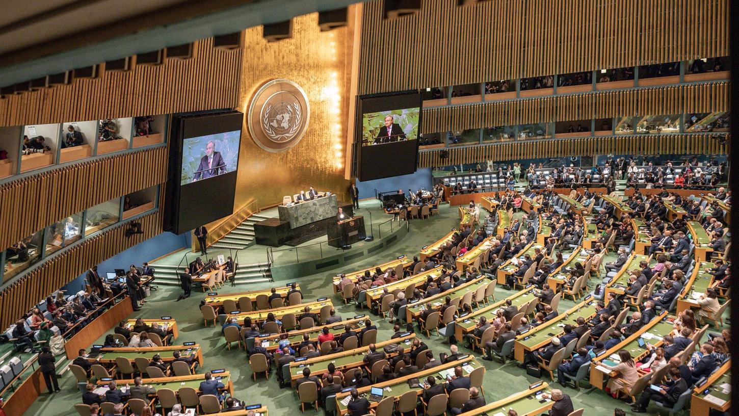 UN-Generalsekretär António Guterres spricht vor der UN-Vollversammlung. UN-Generalsekretär António Guterres spricht vor der UN-Vollversammlung.