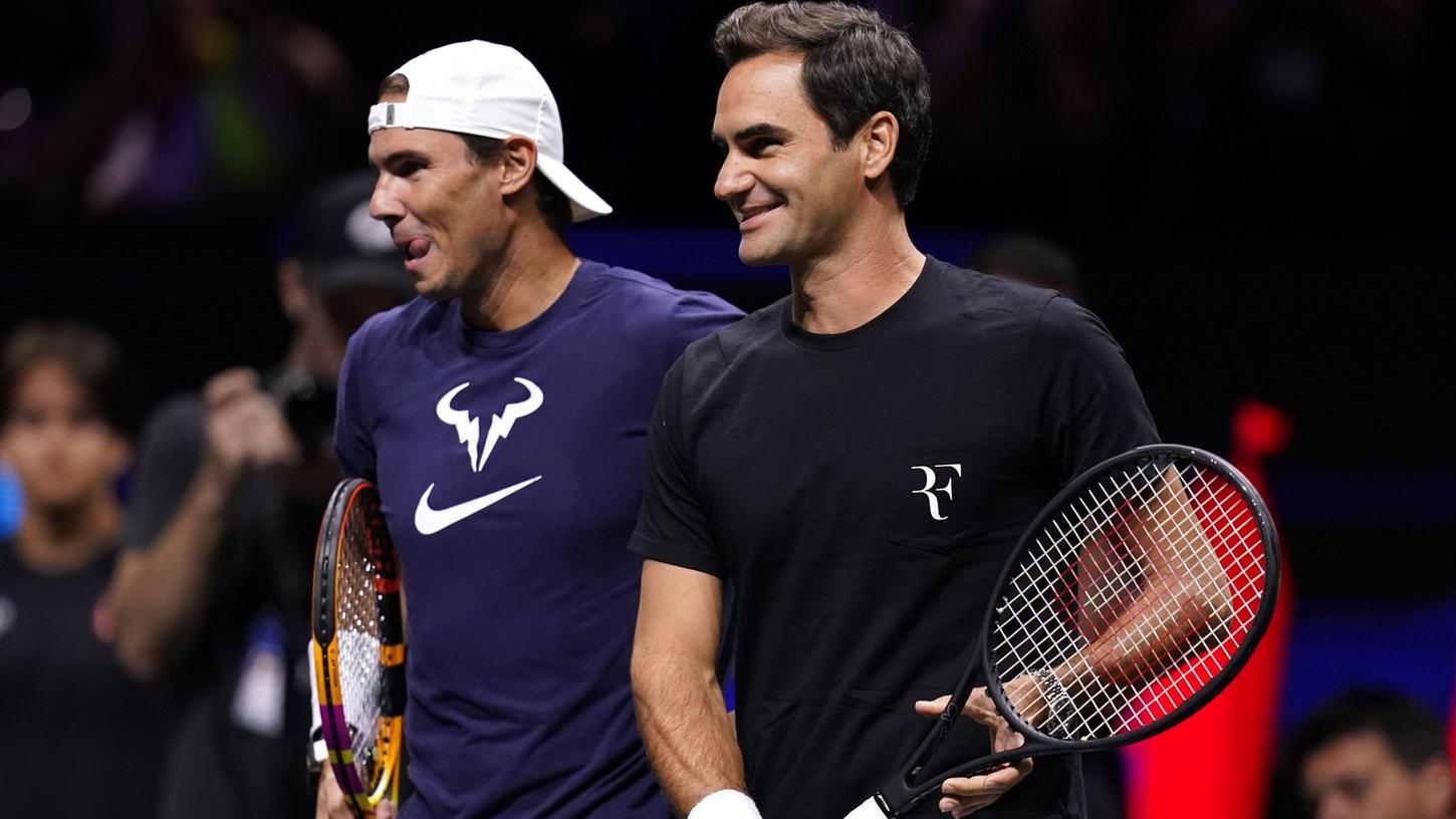 Roger Federer (r) hatte sich für sein letztes Spiel Rafael Nadal als Doppelpartner gewünscht. Roger Federer (r) hatte sich für sein letztes Spiel Rafael Nadal als Doppelpartner gewünscht.