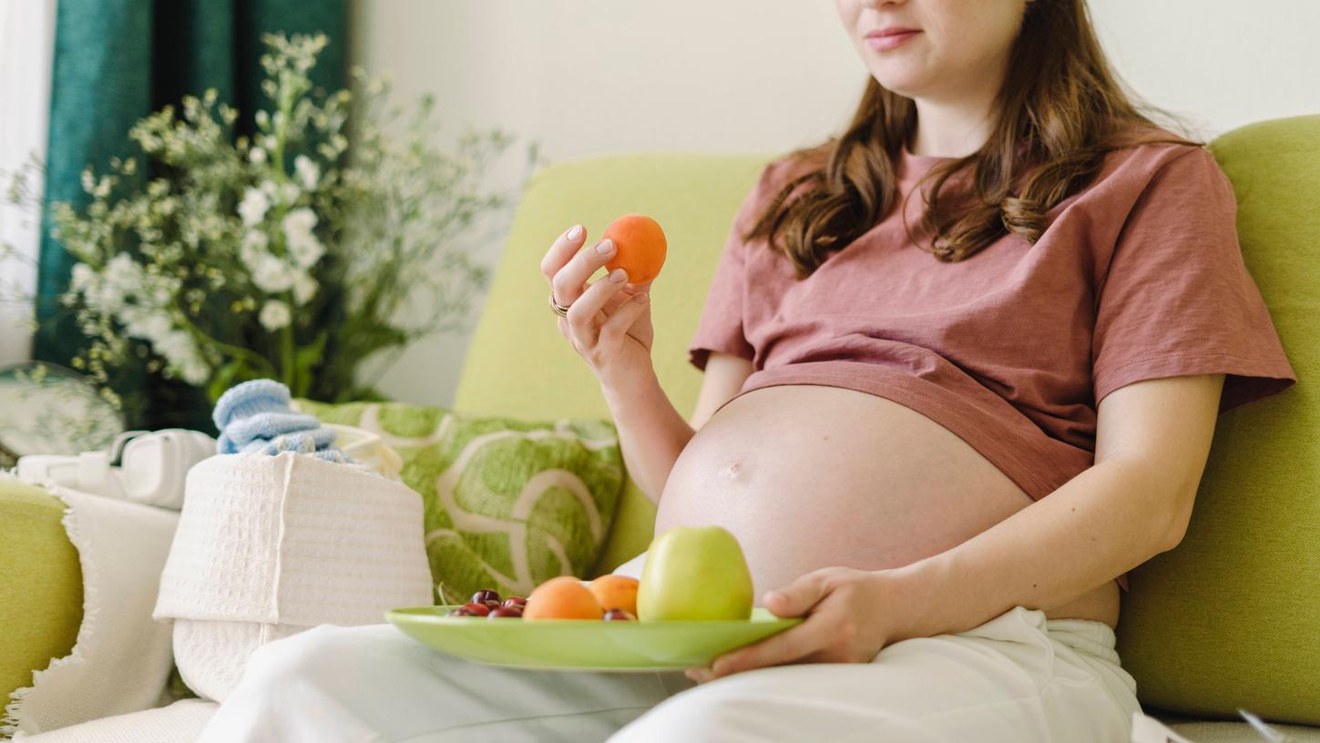 Babys können der Studie zufolge schmecken, was die Mutter zu sich nimmt.